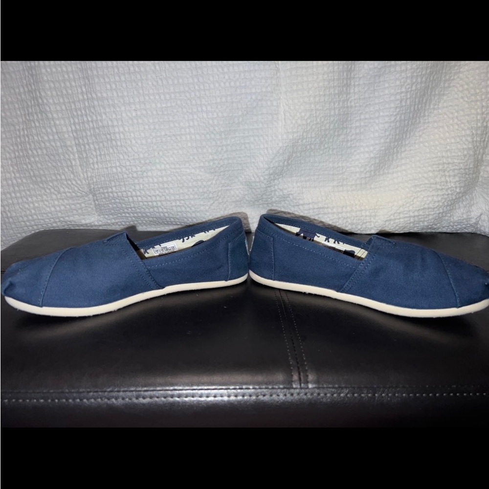 Toms Canvas Shoes View 5